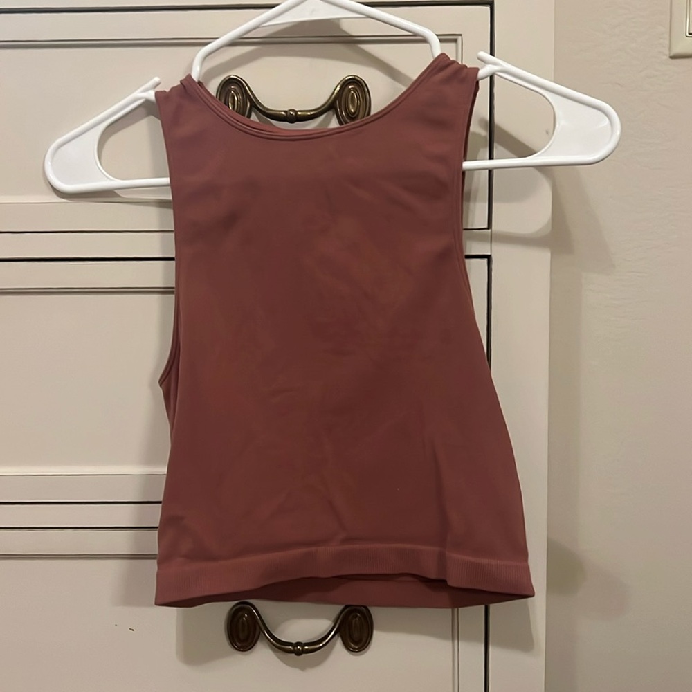 Peach stretchy tank top
By together brand